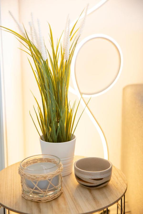Apartament La Vie Est Belle Gassin Zewnętrze zdjęcie