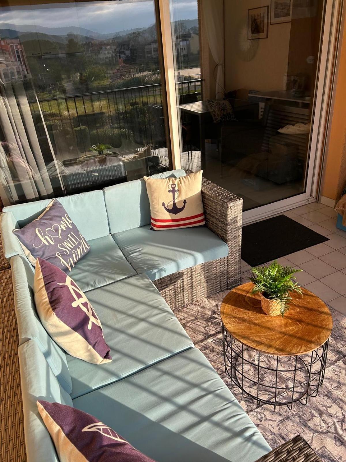 Apartament La Vie Est Belle Gassin Zewnętrze zdjęcie
